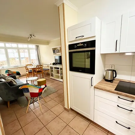 Nur 100 M Bis Zum Strand, Zentrumsnahe - Meernixe 10 Apartment Binz